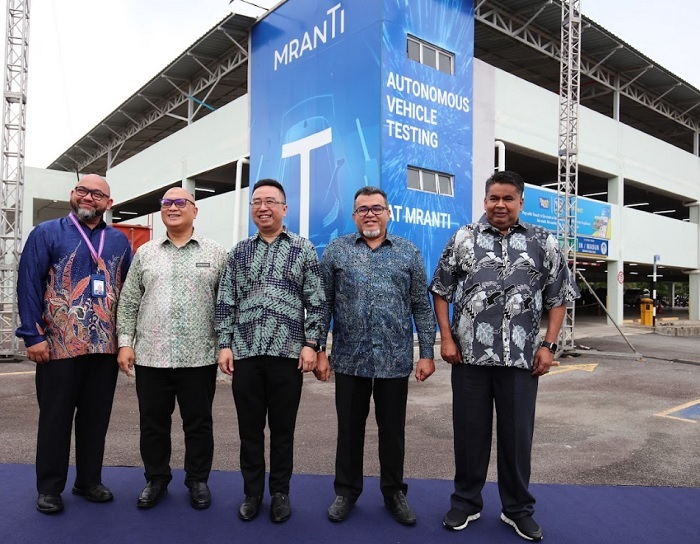Rais Hussin (right) at the launch of the Autonomous Vehicle Testing facility at MRANTI in late 2023.